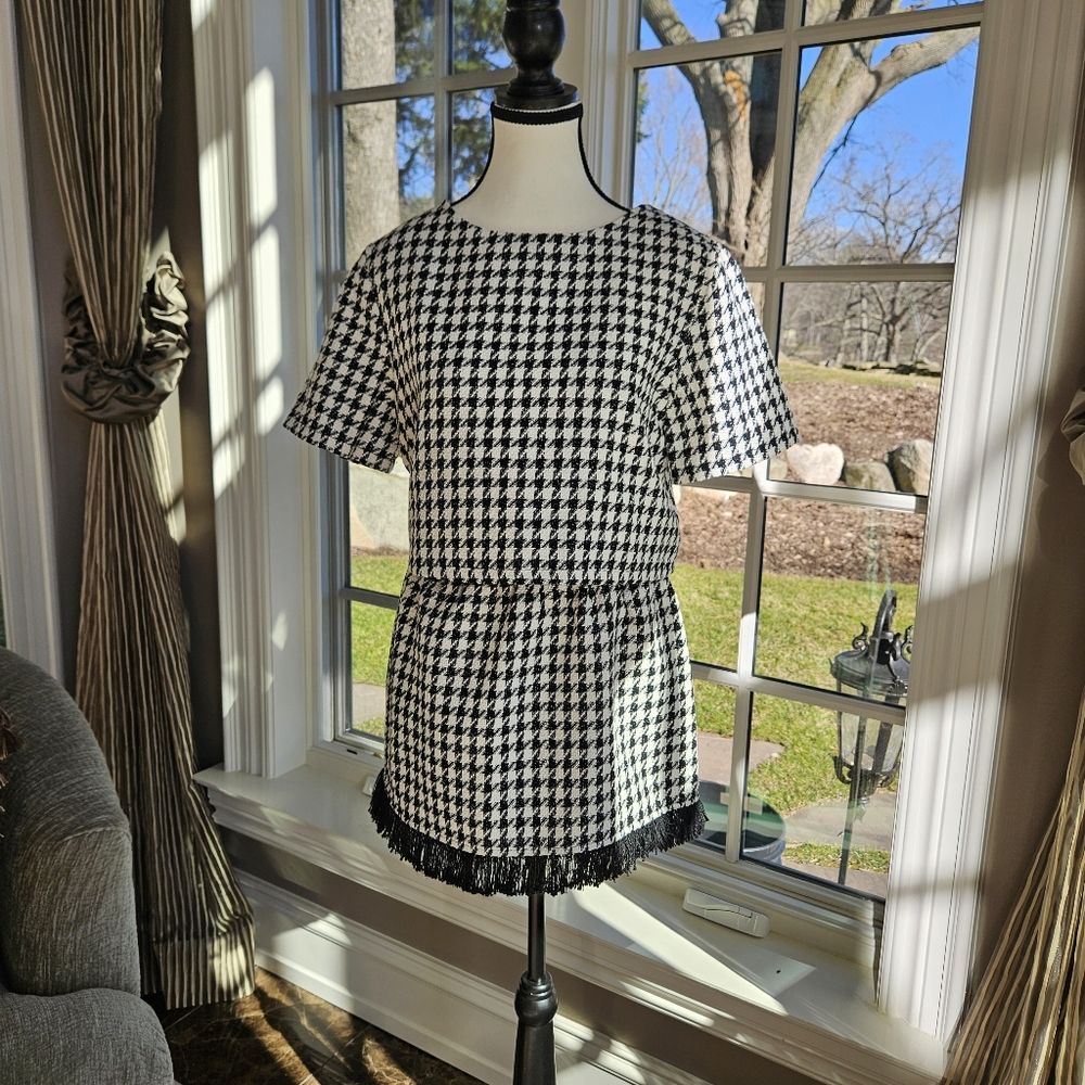 Trendy NWT Black and White Houndstooth Two Piece Outfit with Fringe Hem On Skirt